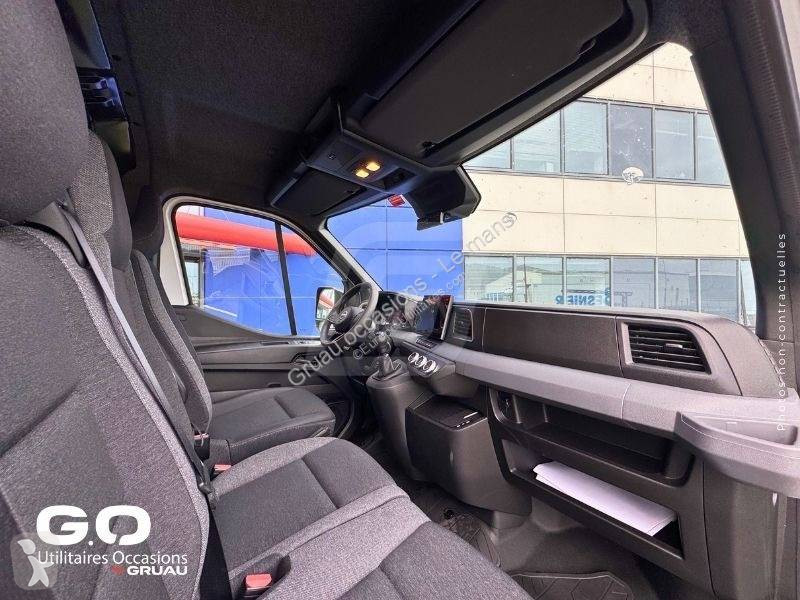 Samochód dostawczy Nissan