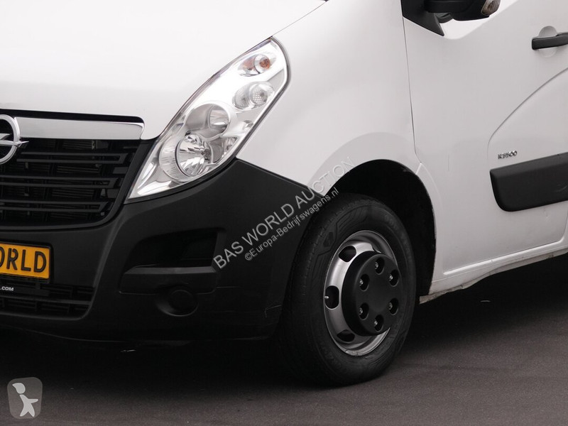 Véhicule utilitaire Opel 145PK