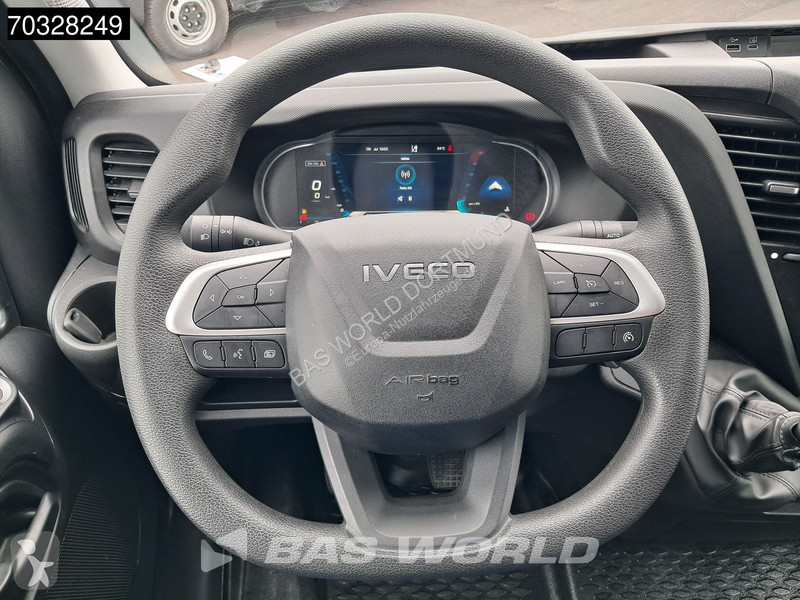 Véhicule utilitaire Iveco 35C16 3.0L...