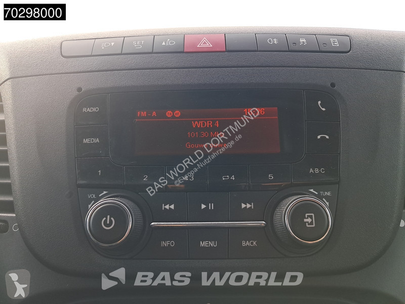 Véhicule utilitaire Iveco 35S14 L2H2 3,5t...