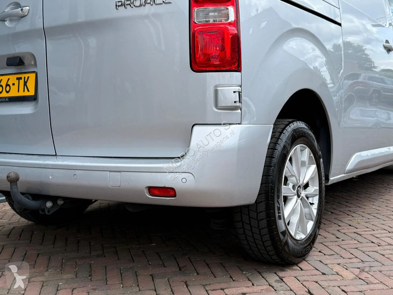 عربة نفعية Toyota 2.0 D Professional 2x...