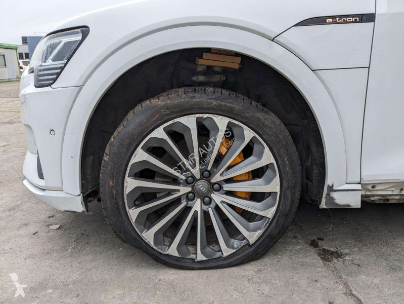 Véhicule utilitaire Audi
