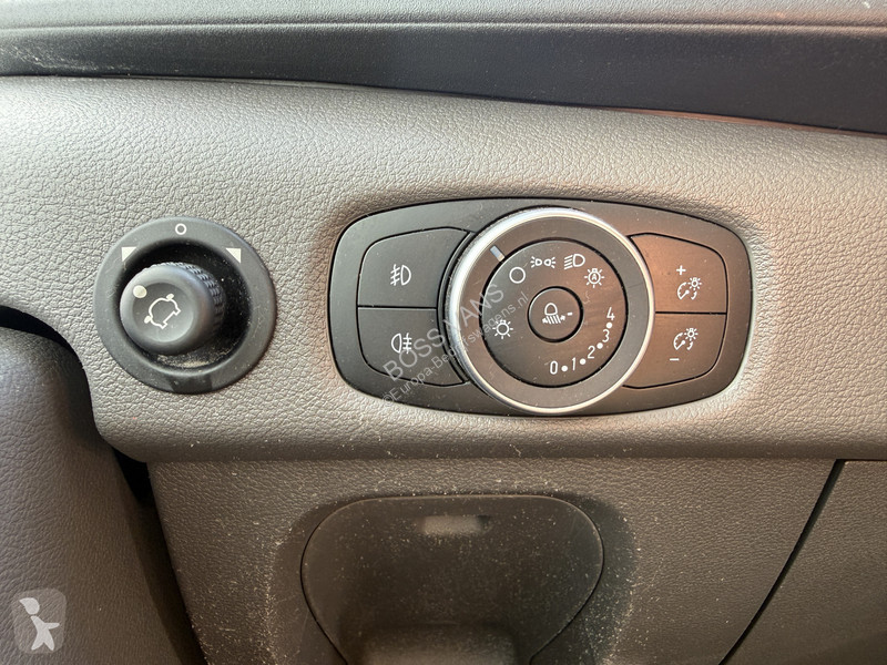 Véhicule utilitaire Ford 2.0 TDCI 130PK L3H2...