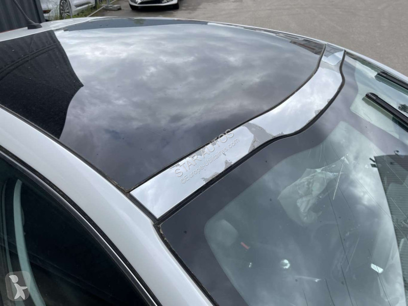عربة نفعية Peugeot