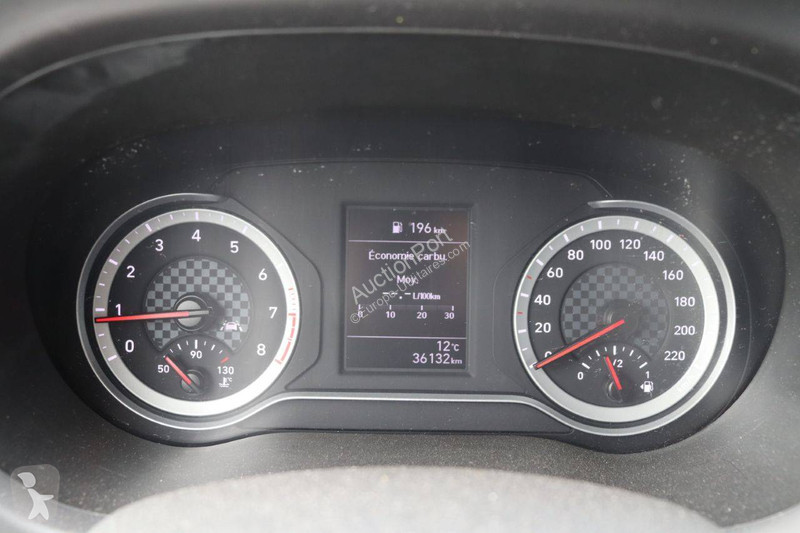 عربة نفعية Hyundai i10