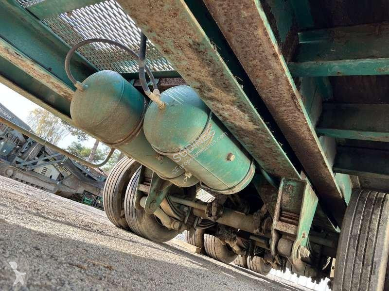 Véhicule utilitaire   3 ESSIEUX
