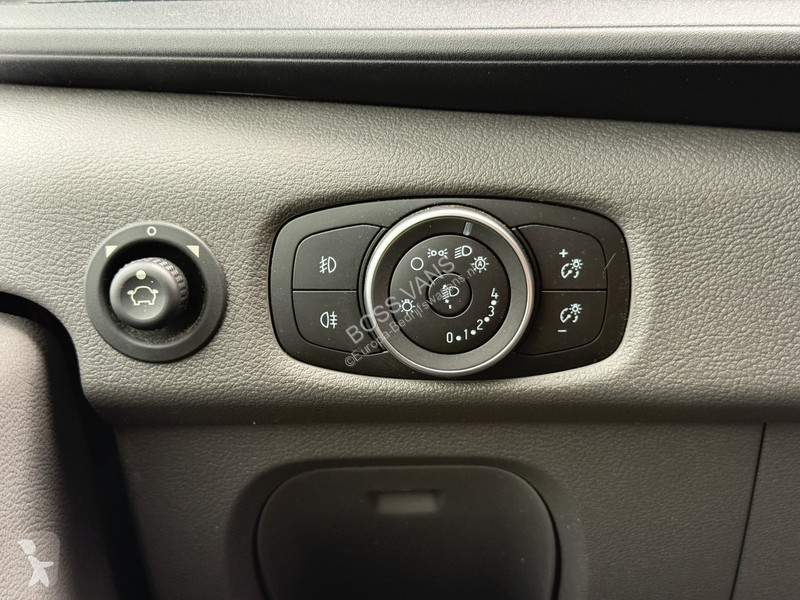 Véhicule utilitaire Ford 2.0 TDCI 130PK...