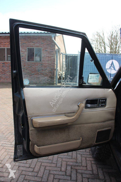 عربة نفعية Jeep Limited