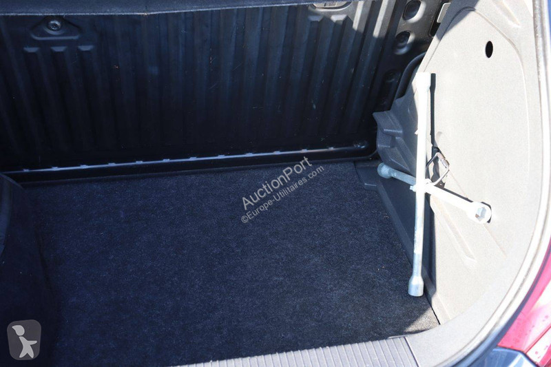 عربة نفعية Opel