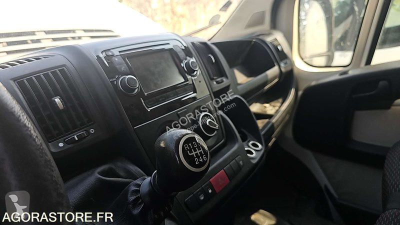 Véhicule utilitaire Peugeot BOXER