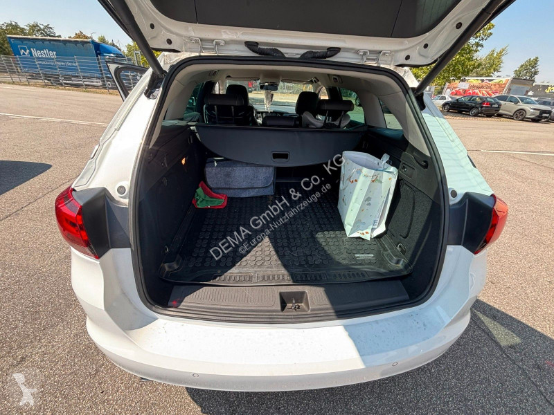 Samochód dostawczy Opel K Sports Tourer...