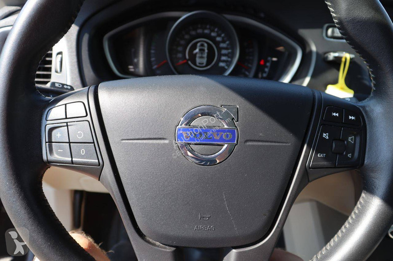 عربة نفعية Volvo