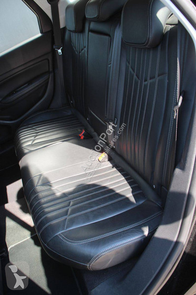 عربة نفعية Peugeot