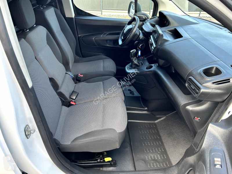 Furgoneta Peugeot Standard 1000KG Bluehdi 100...