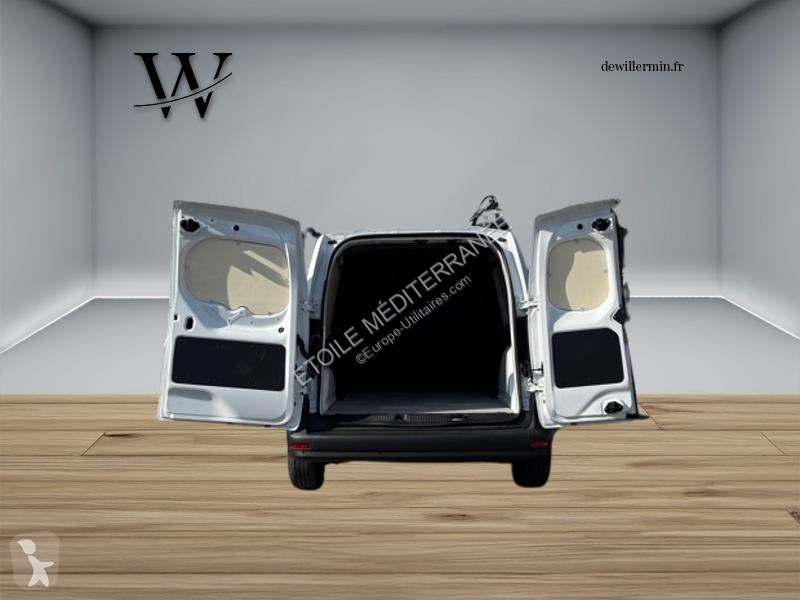 Mercedes  van