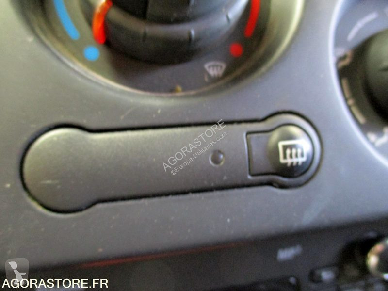 عربة نفعية Renault KANGOO