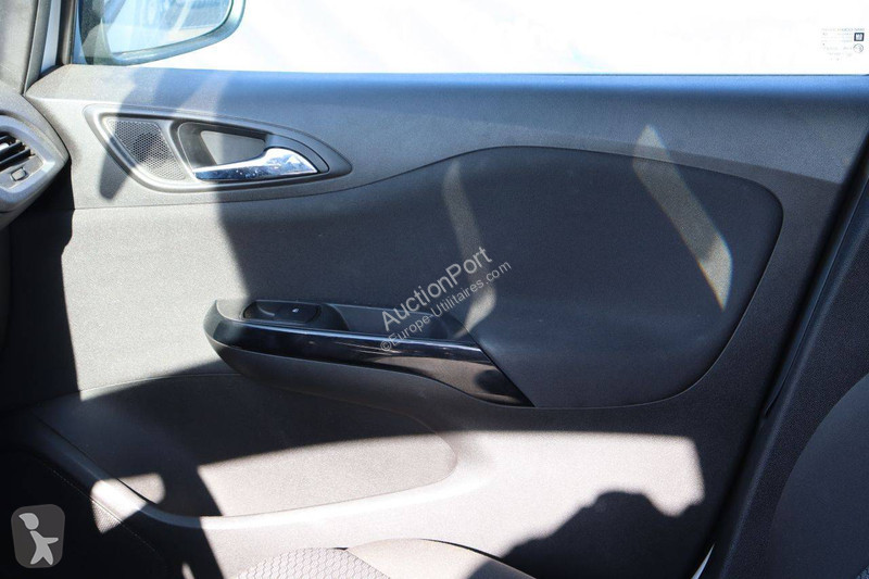Samochód dostawczy Opel