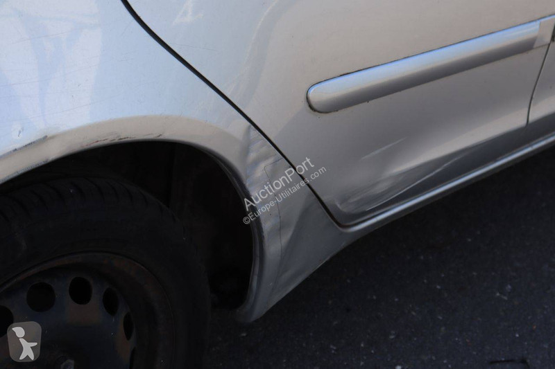 Samochód dostawczy Mitsubishi