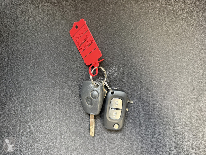 Véhicule utilitaire Renault Plancher T35 2.3...