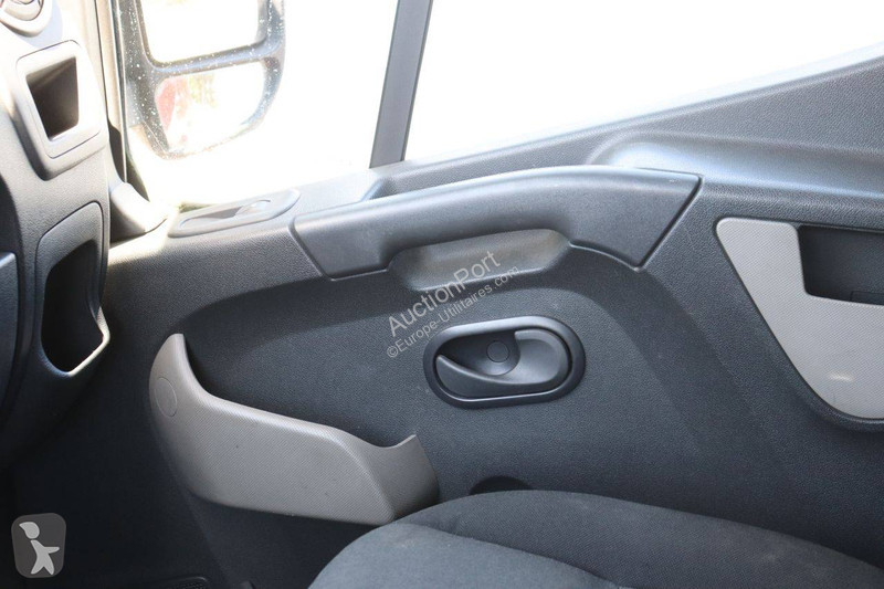 عربة نفعية Renault