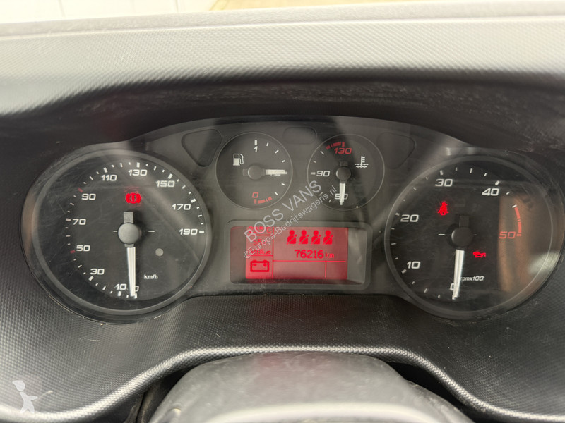 Véhicule utilitaire Iveco 35C16 3.0 Dubbele...
