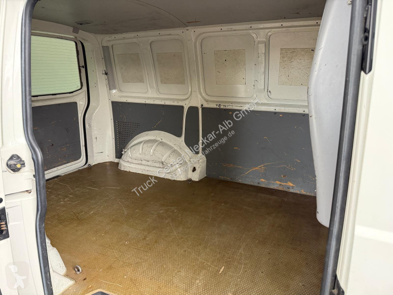 Véhicule utilitaire Volkswagen T5 1.9TDI AHK 3...