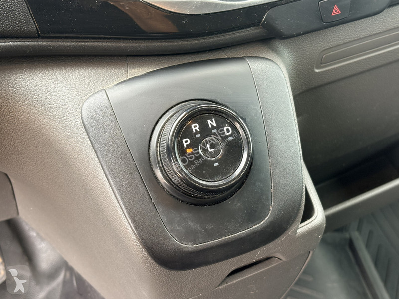 Véhicule utilitaire Ford 68kWh 184PK L3H3 317km...
