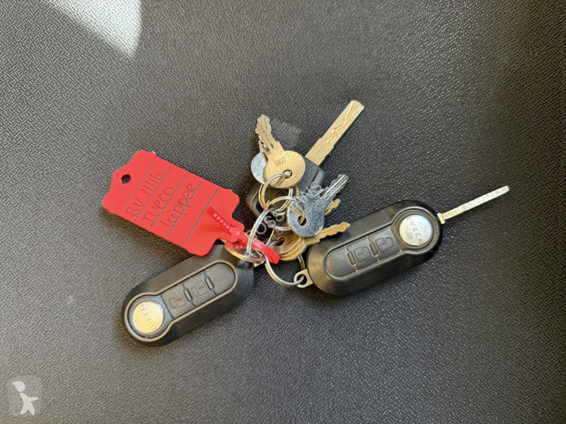 Véhicule utilitaire Iveco 35C16 3.0 L4 Kipper...