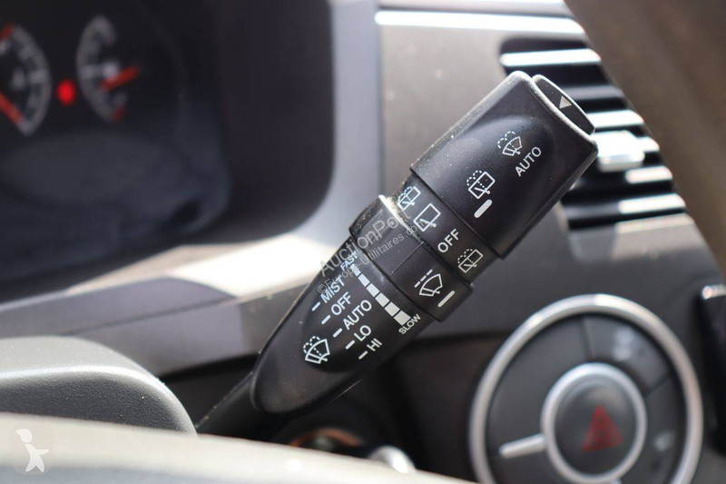 Véhicule utilitaire Ssangyong M200 2WD AUT. HR