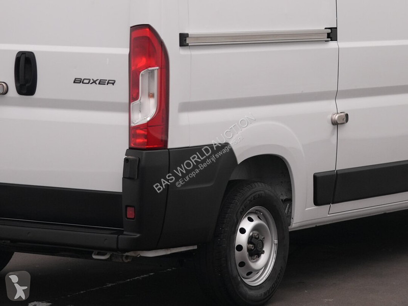 Véhicule utilitaire Peugeot 120pk