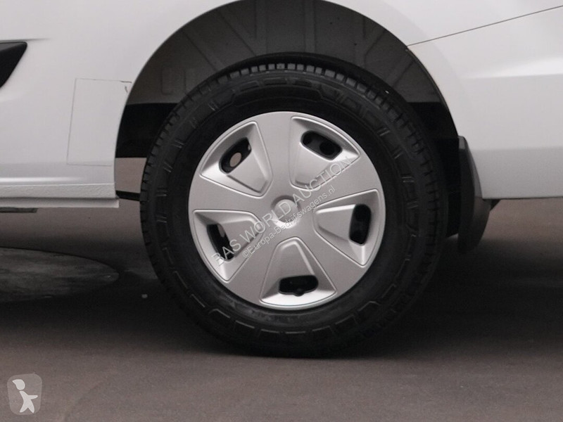 Véhicule utilitaire Ford 130PK