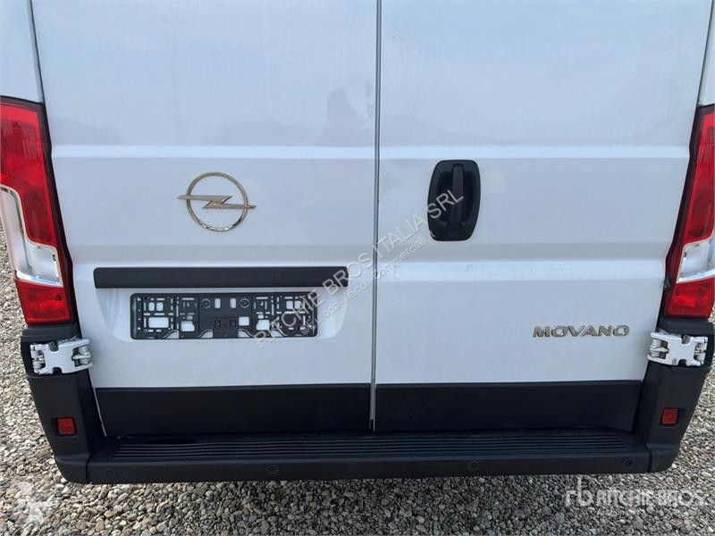 Véhicule utilitaire Opel 2.2