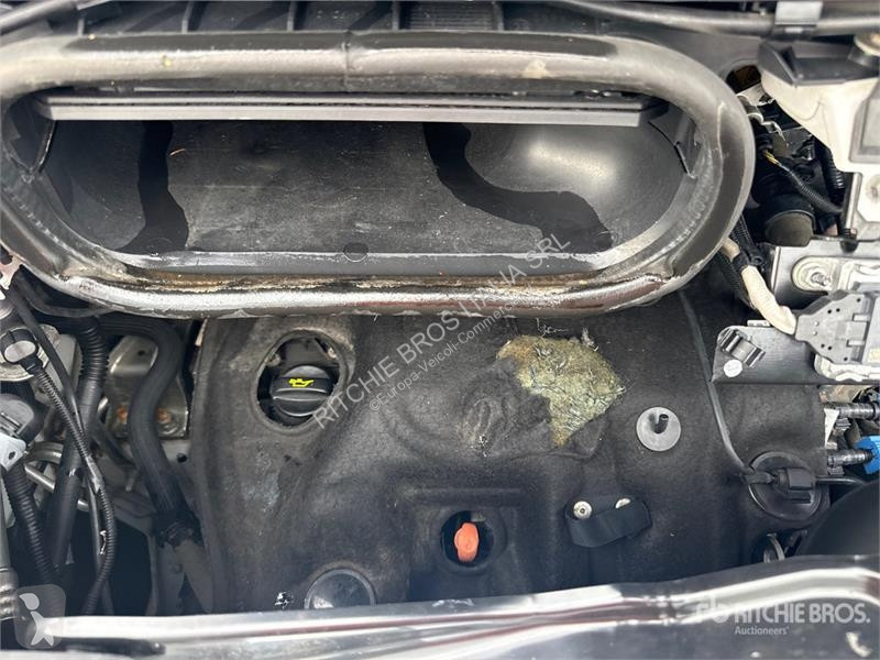 Véhicule utilitaire Opel 2.2