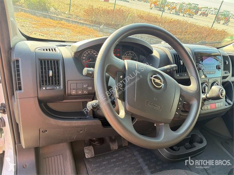 Véhicule utilitaire Opel