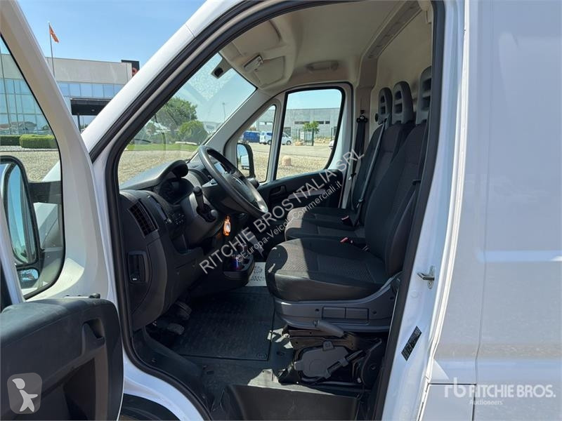 Véhicule utilitaire Opel 2.2 103 KW KA L4H2