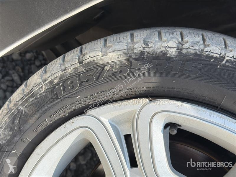 Комерційні автомобілі Fiat 1.0