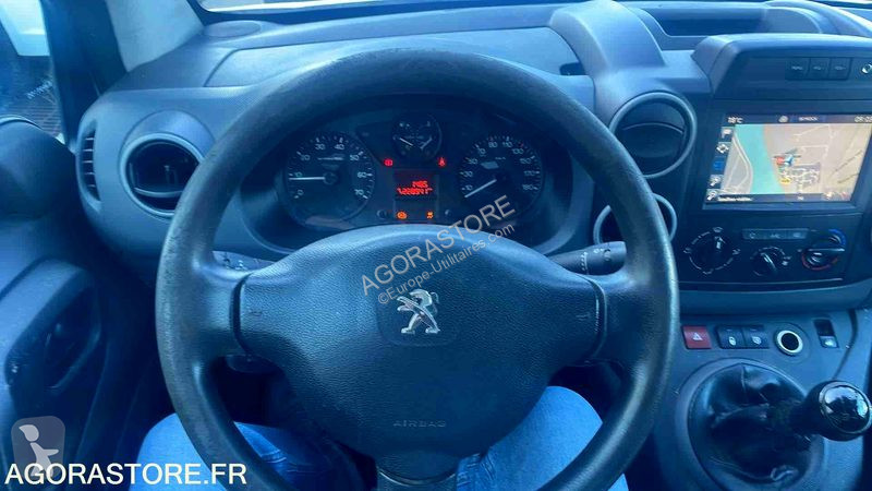 Комерційні автомобілі Peugeot PARTNER