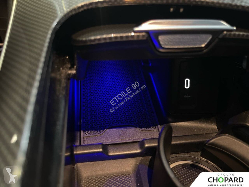Лекотоварен автомобил Mercedes GLC 300 de...