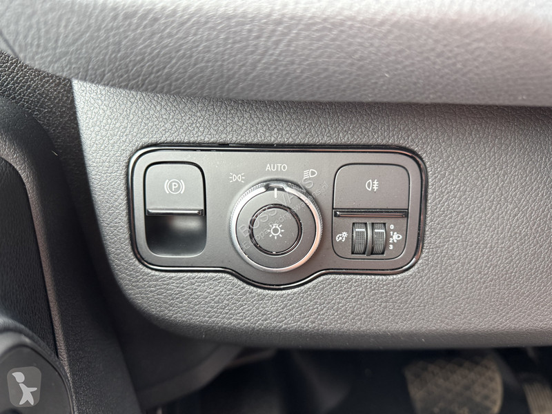 Лекотоварен автомобил Mercedes 314 Pro 81kWh...