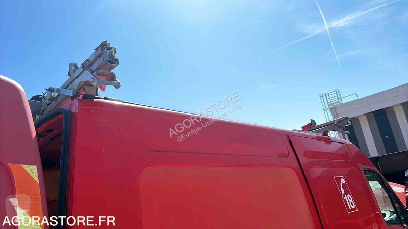 Лекотоварен автомобил Renault MASTER