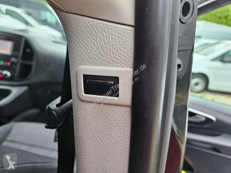 Лекотоварен автомобил Mercedes 119 CDI MIXTO...