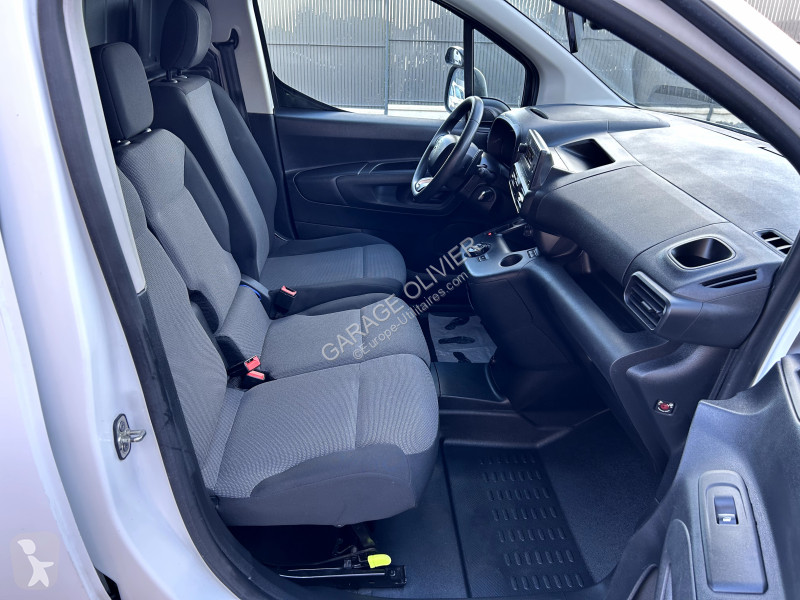 Лекотоварен автомобил Citroën XL 950KG 1.5...
