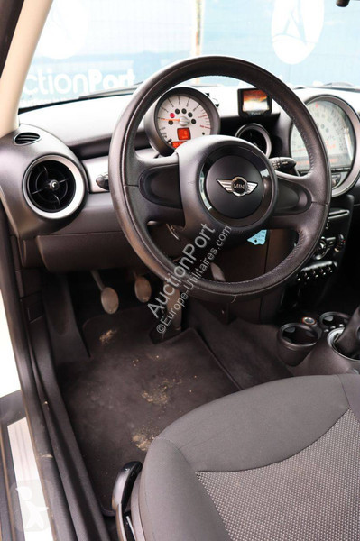 Mini One van