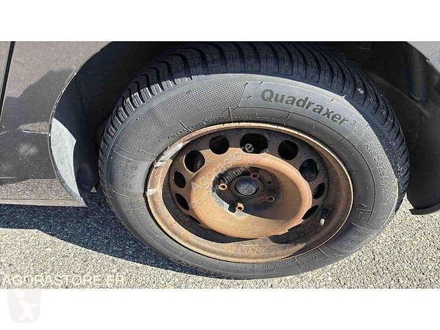 Коммерческий автомобиль