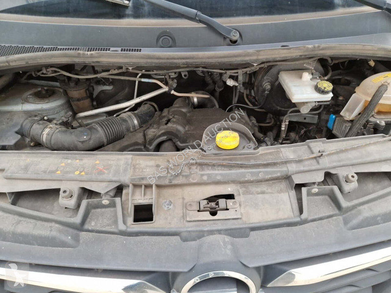 Furgoneta Opel 2.3DT L2H2 Airco/NAV/PDC