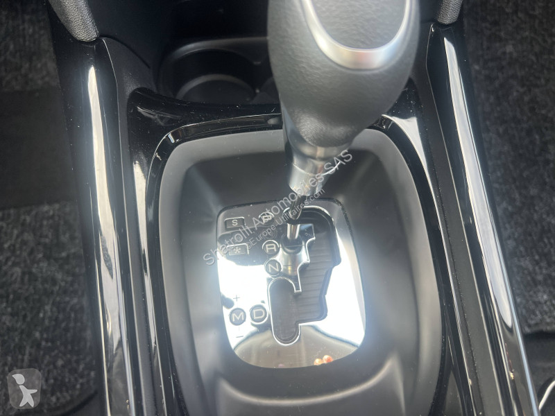 Užitkové vozidlo Peugeot 1.2 110ch Allure...