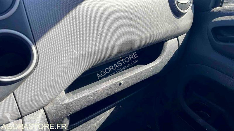 Veículo utilitário Citroën BERLINGO