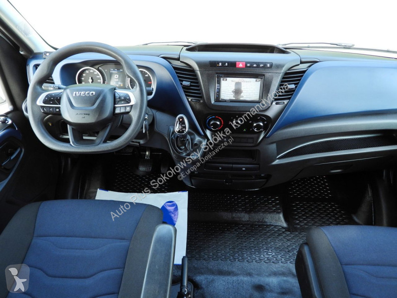Veículo utilitário Iveco 35S14 DAILY