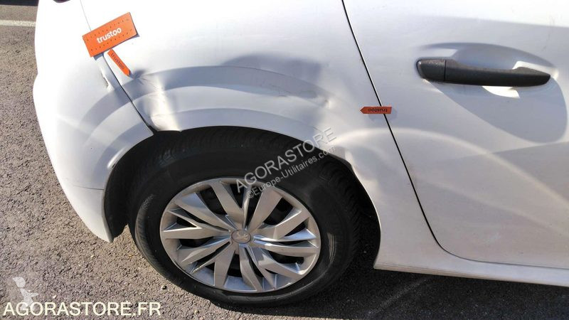 Véhicule utilitaire Peugeot 208