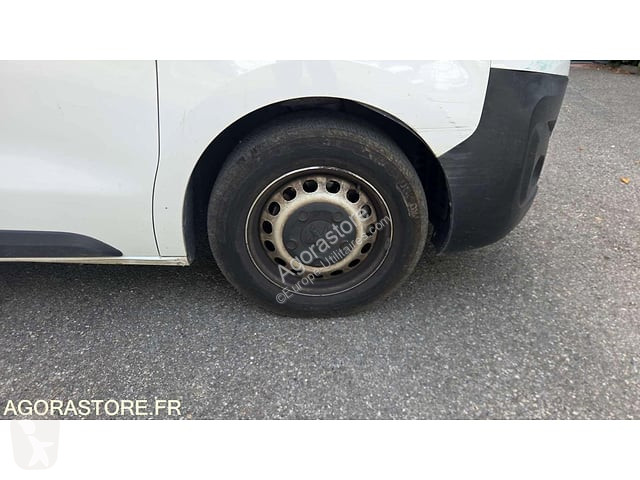 Коммерческий автомобиль